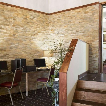 Ramadaby Wyndham Pittsburgh-New Stanton Exterior foto