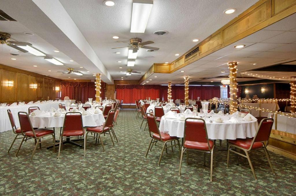 Ramadaby Wyndham Pittsburgh-New Stanton Exterior foto
