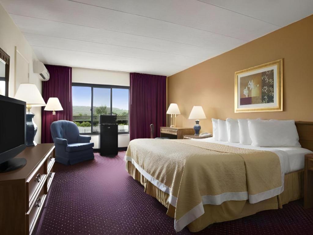 Ramadaby Wyndham Pittsburgh-New Stanton Exterior foto